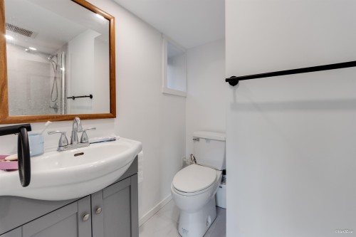 2317 Kings Avenue, West Vancouver, BC 