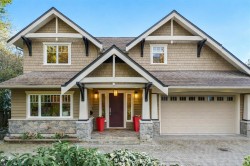 2618 Lawson Avenue  West Vancouver, BC V7V 2G2