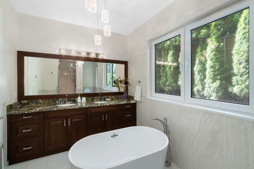 1760 29Th Street, West Vancouver, BC 