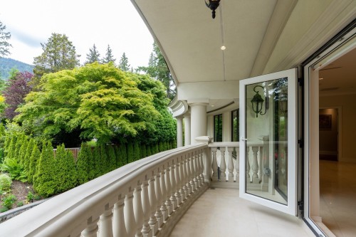 1760 29Th Street, West Vancouver, BC 