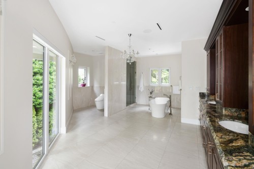1760 29Th Street, West Vancouver, BC 