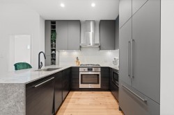 621-3131 Murray Street  Port Moody, BC V3H 0L9