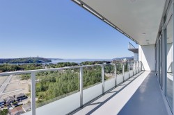2204-200 Klahanie Court  West Vancouver, BC V3H 5K7