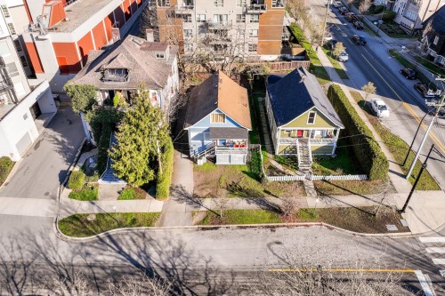 164 10Th Street E, North Vancouver, BC 