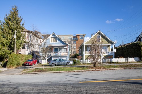 164 10Th Street E, North Vancouver, BC 