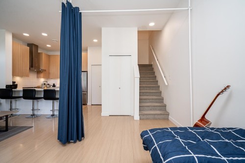 5423 Lougheed Highway, Burnaby, BC 