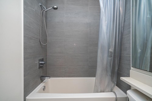 5423 Lougheed Highway, Burnaby, BC 