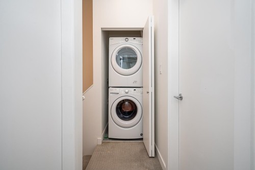 5423 Lougheed Highway, Burnaby, BC 