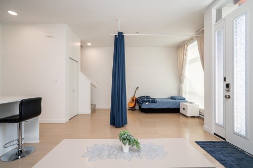 5423 Lougheed Highway, Burnaby, BC 