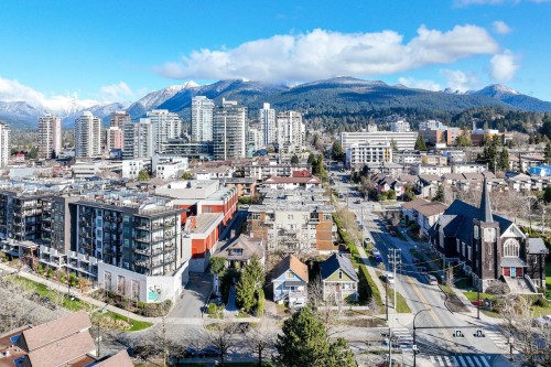 166 10Th Street E, North Vancouver, BC 
