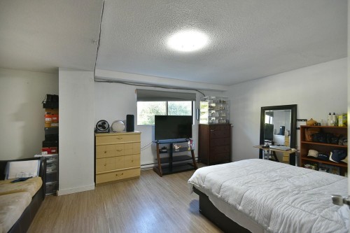 5727 Trail Avenue, Sechelt, BC 