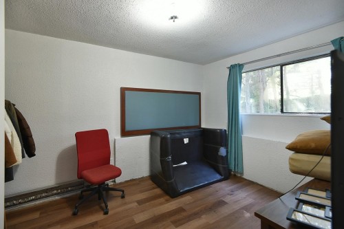 5727 Trail Avenue, Sechelt, BC 