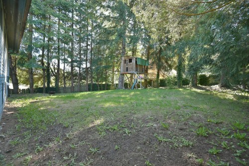 5727 Trail Avenue, Sechelt, BC 