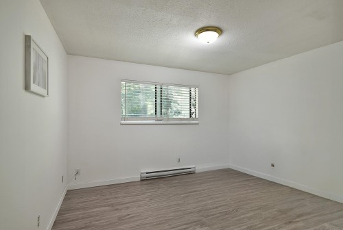 5727 Trail Avenue, Sechelt, BC 