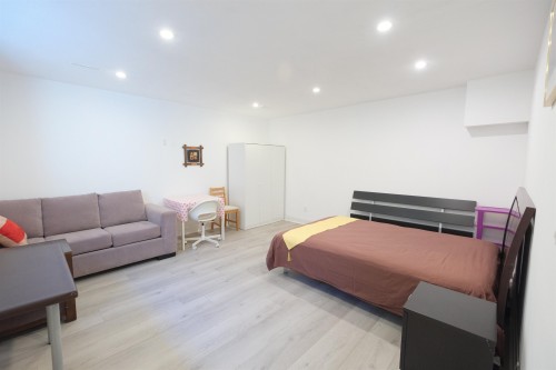 1198 Edgewood Road, North Vancouver, BC 