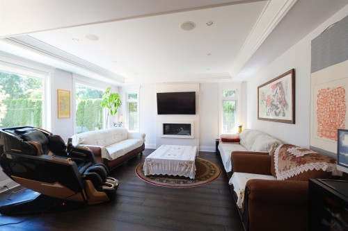 1198 Edgewood Road, North Vancouver, BC 