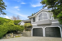 46 Wildwood Drive  Port Moody, BC V3H 4M6