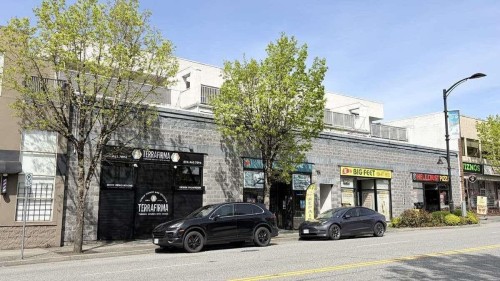 204-22347 Lougheed Highway  Maple Ridge, BC V2X 2T3