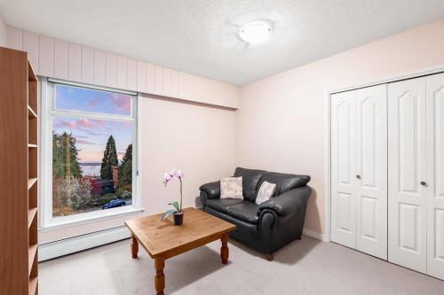 Rental Suite-1395 Camridge Road, West Vancouver, BC 