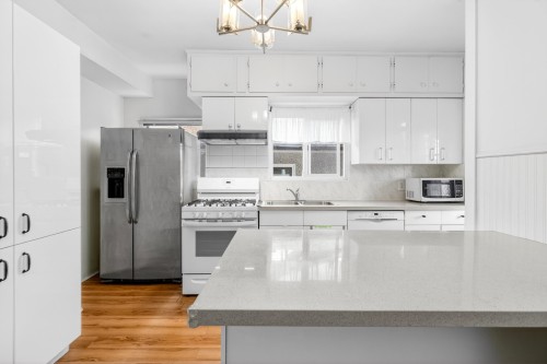 2975 8Th Avenue W, Vancouver, BC 