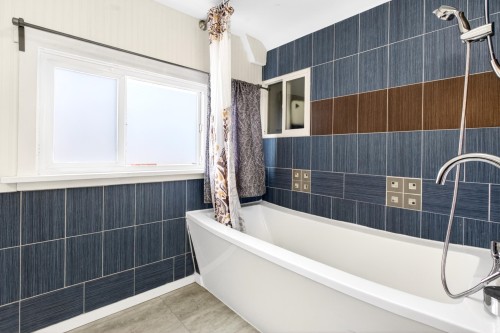 2975 8Th Avenue W, Vancouver, BC 