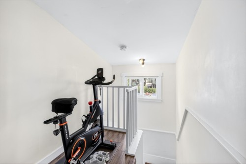 2975 8Th Avenue W, Vancouver, BC 