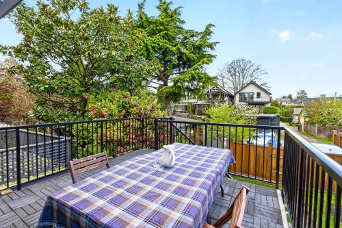 2975 8Th Avenue W, Vancouver, BC 
