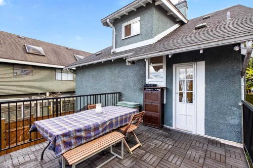 2975 8Th Avenue W, Vancouver, BC 