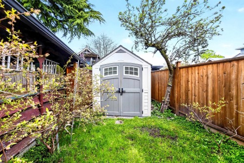 2975 8Th Avenue W, Vancouver, BC 