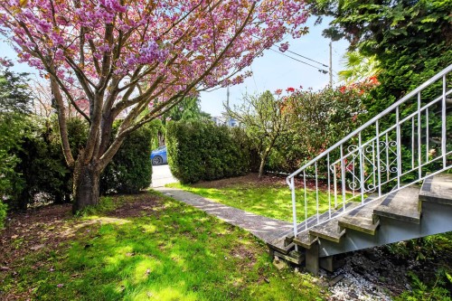2975 8Th Avenue W, Vancouver, BC 
