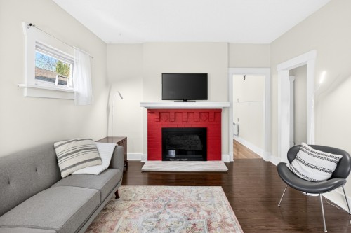 2975 8Th Avenue W, Vancouver, BC 