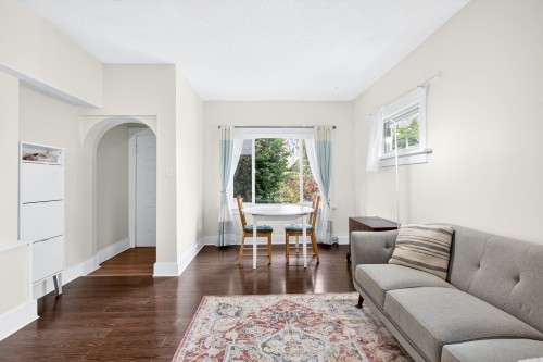 2975 8Th Avenue W, Vancouver, BC 