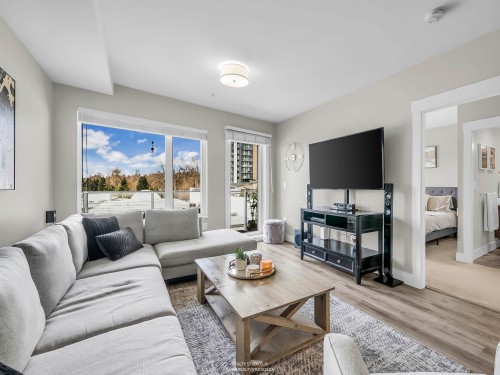 401-1496 Charlotte Road  North Vancouver, BC V7J 0C9