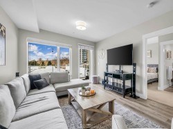 401-1496 Charlotte Road  North Vancouver, BC V7J 0C9