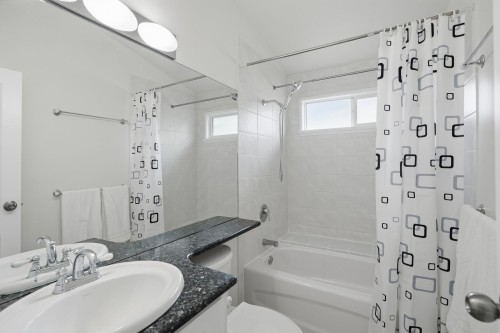 7506 Westbank Place, Vancouver, BC 