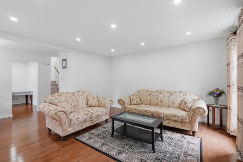 7506 Westbank Place, Vancouver, BC 