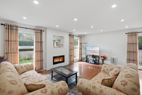 7506 Westbank Place, Vancouver, BC 
