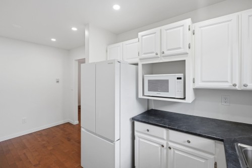 7506 Westbank Place, Vancouver, BC 