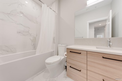 9-8888 Spires Road, Richmond, BC 