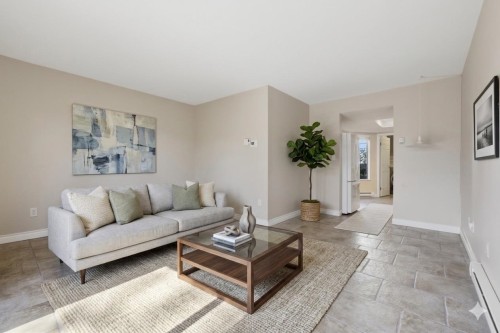 253 19Th Street E, North Vancouver, BC 