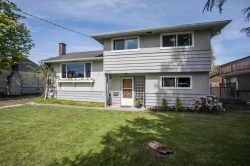3511 Newmore Avenue  Richmond, BC V7C 1M5