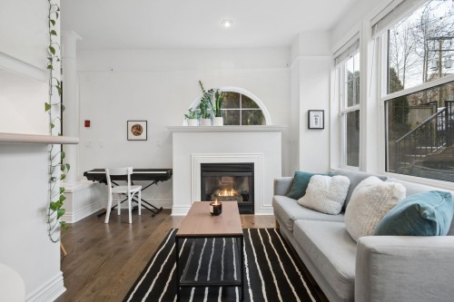 978 16Th Avenue W, Vancouver, BC 