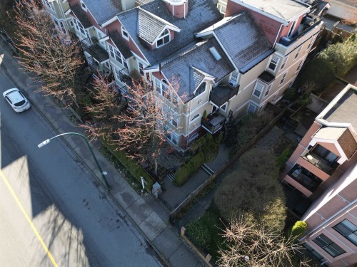 978 16Th Avenue W, Vancouver, BC 
