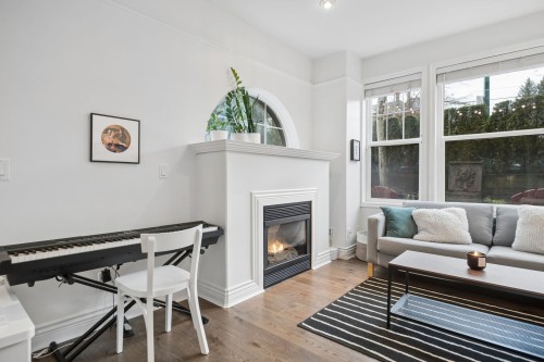 978 16Th Avenue W, Vancouver, BC 