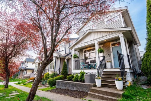 24365 102a Avenue  Maple Ridge, BC V2W 2E3