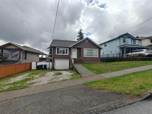 370 Hospital Street  New Westminster, BC V3L 3L4