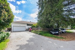 21670 119 Avenue Maple Ridge, BC V2X 2Y3