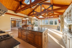 366 Keith Road  West Vancouver, BC V7T 1L7