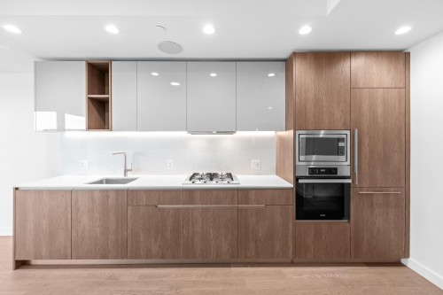 206-6811 Pearson Way, Richmond, BC - Indoor