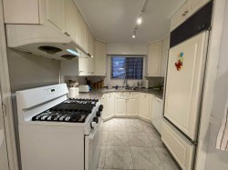 5100 Fulwell Street Burnaby, BC V5G 1P2